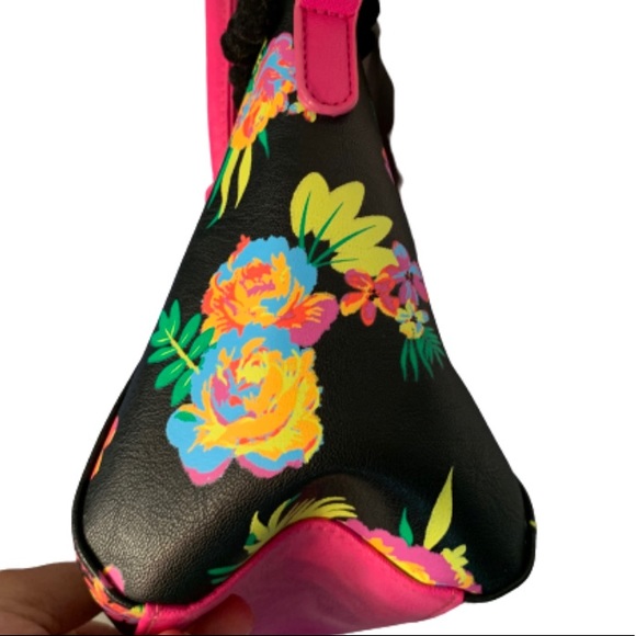 Betsey Johnson Floral Convertible Bag. - Picture 7 of 8